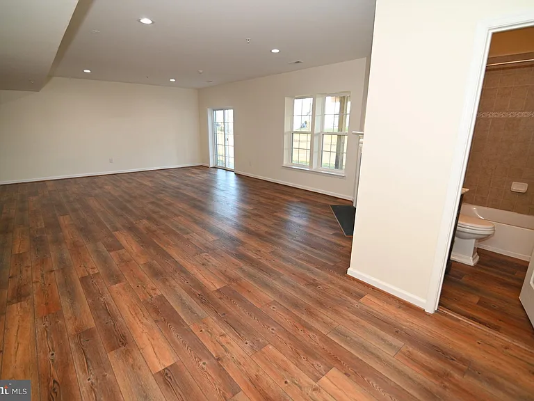 7001 Chaptico Ct — Photo 105