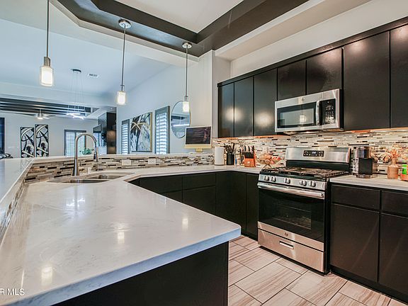 4th image of 13655 Everingham St