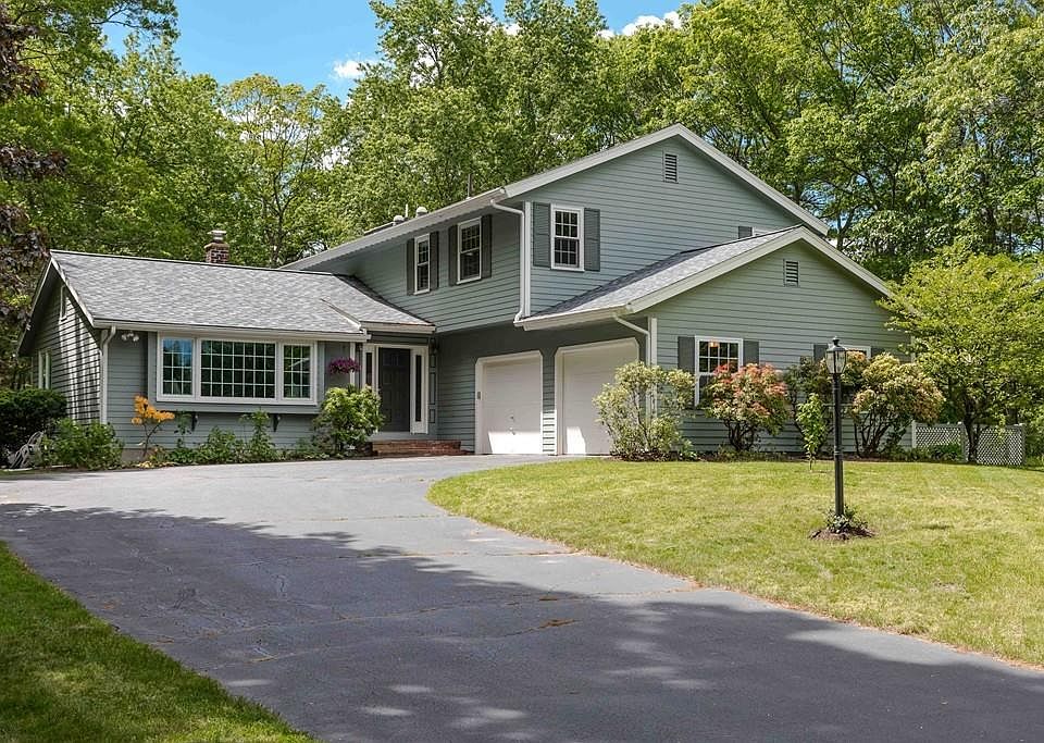 1st image of 75 Saxony Dr