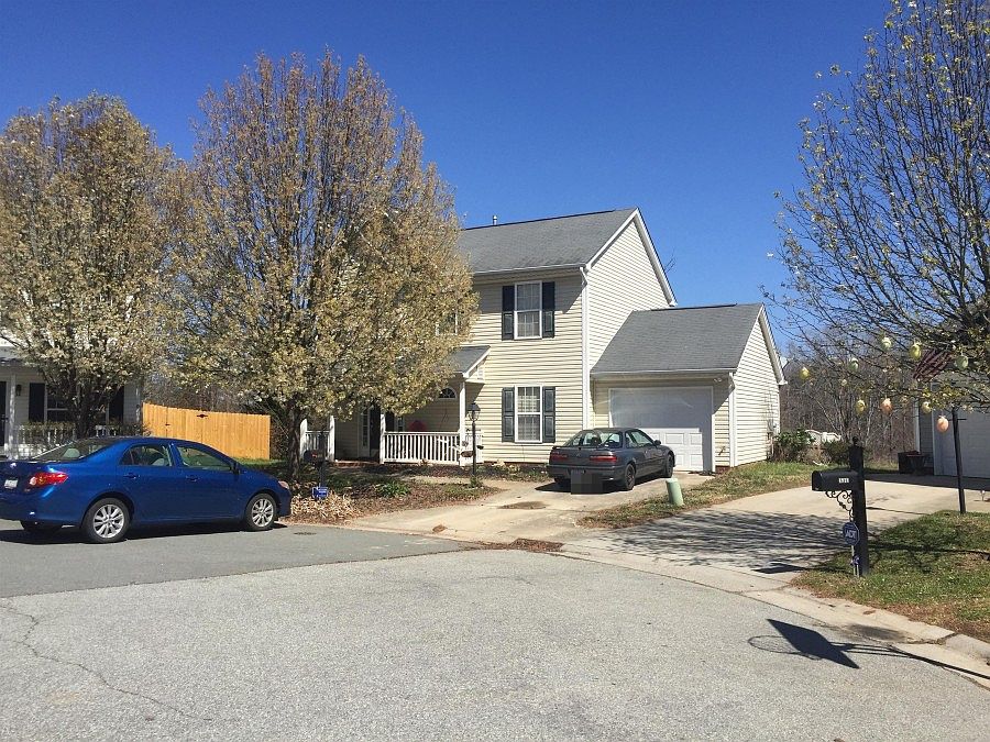 2nd image of 4919 Fallfield Dr