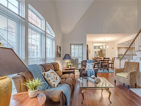 5th image of 3087 Village Green Dr #3087