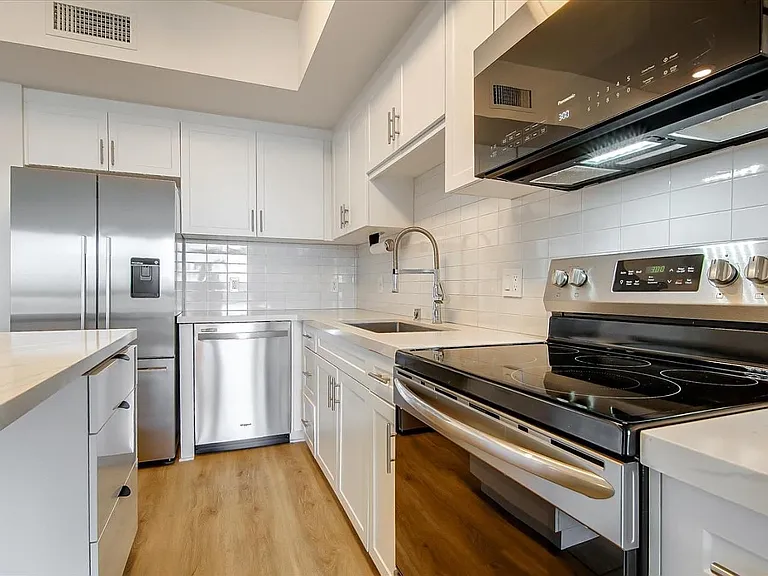 12655 Bluff Creek Dr #304 — Photo 7