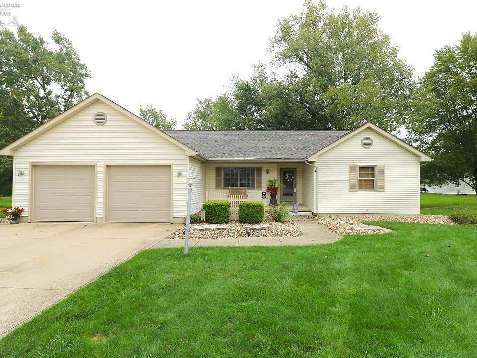 1st image of 80 Chapel Dr