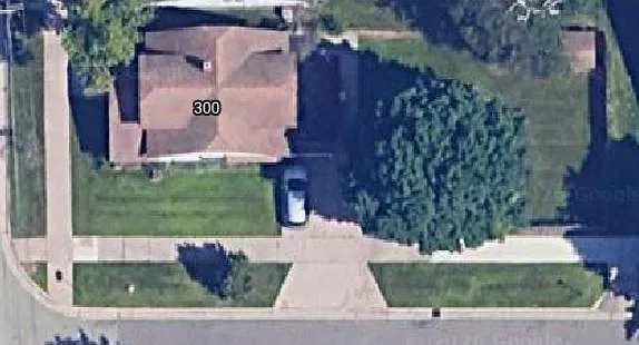 3 bed, 1.5 bath, 1385 sqft, $1,995 — Photo 3