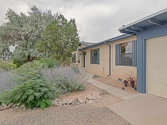 4th image of 103 N Forest Ln