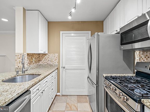 5th image of 5563 Seminary Rd APT 107