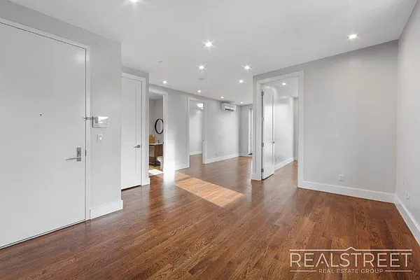 Rented by Real Street Inc | media 2