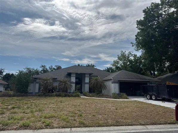 2906 Pine Club Dr, Plant City, FL 33566