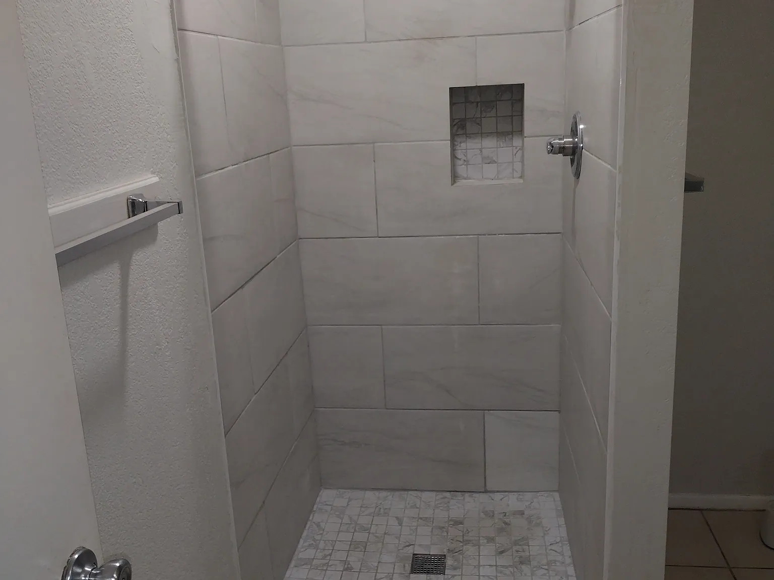 2 bed, 1008 sqft, $1,600 — Photo 3