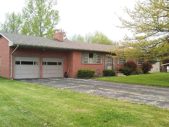 1st image of 485 Elmwood Dr