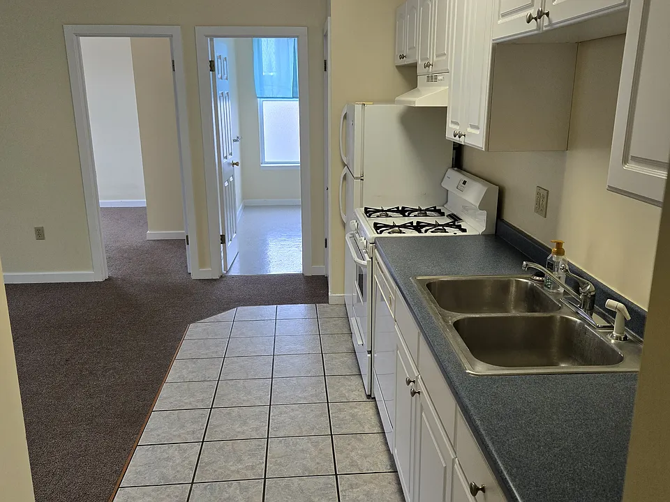 131 Main St #1