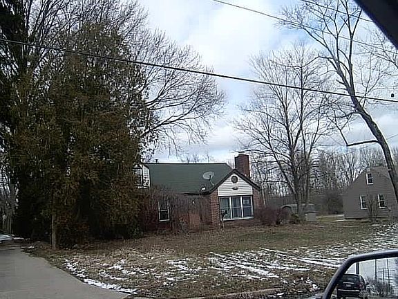 3rd image of 5328 Baker St