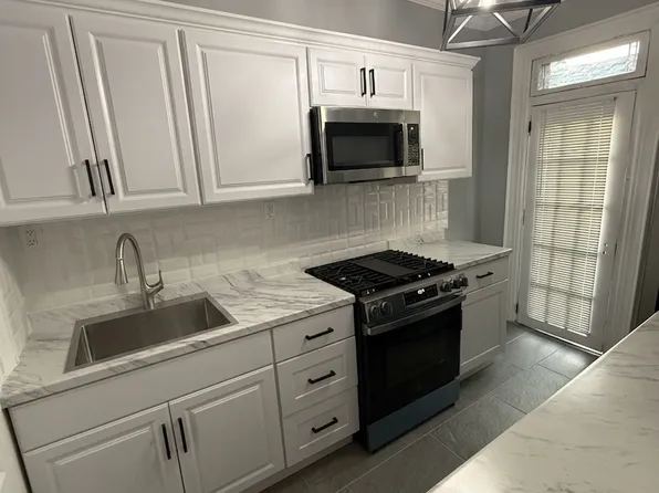 273a Cooper Street image 1 of 15