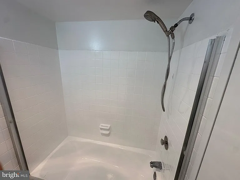 2311 Pimmit Dr #911-E — Photo 11