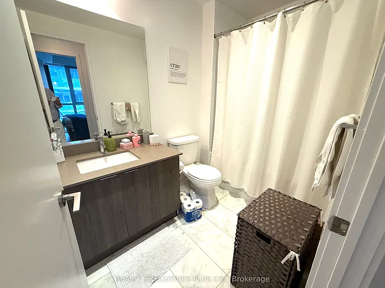50 Bruyeres Mews #518 — Photo 29