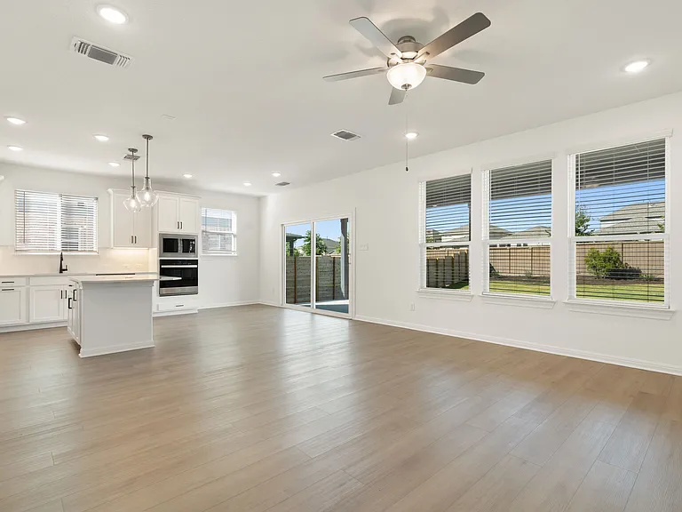 528 Knot Dr — Photo 7