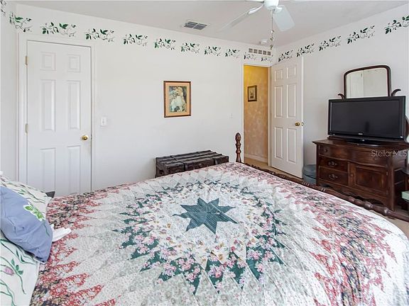 4th image of 855 Sunset Cove Dr