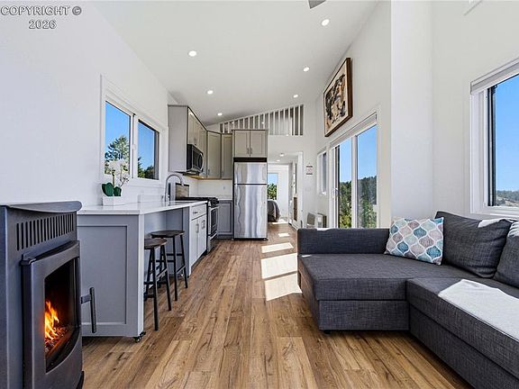5th image of 32 Peerless Cir