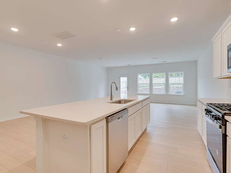 4213 Bryson Dr — Photo 9