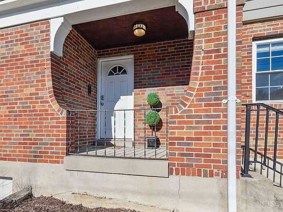3rd image of 2712 Lawndale Ave