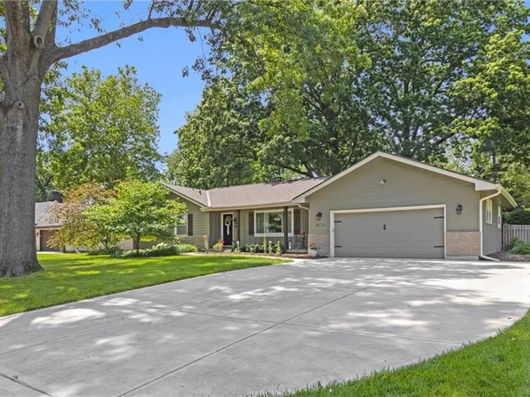 9518 Chadwick Dr, Leawood, KS 66206