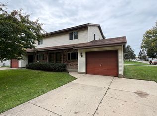 7421 Regal Ave SE, Grand Rapids, MI 49548