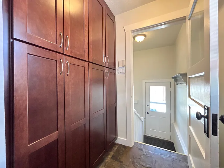 631 E Downington Ave — Photo 23