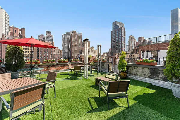 Rented by Compass | media 9