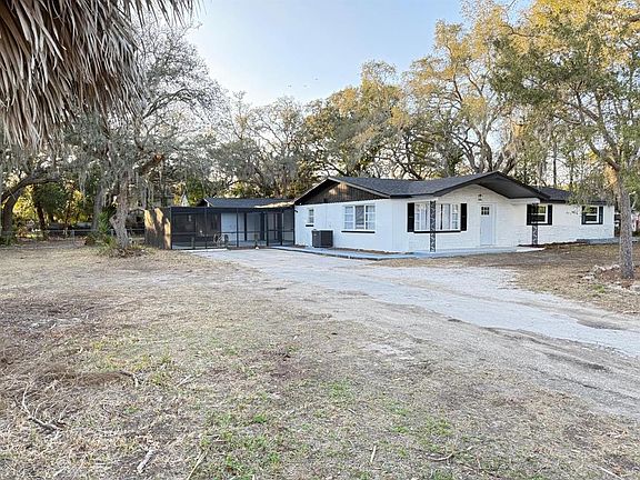 3rd image of 12707 Colony Rd