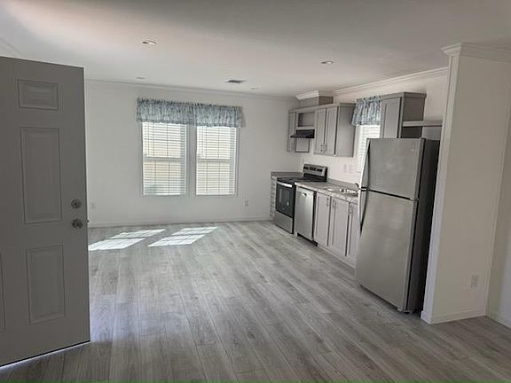2nd image of 925 Ponce De Leon Blvd #37