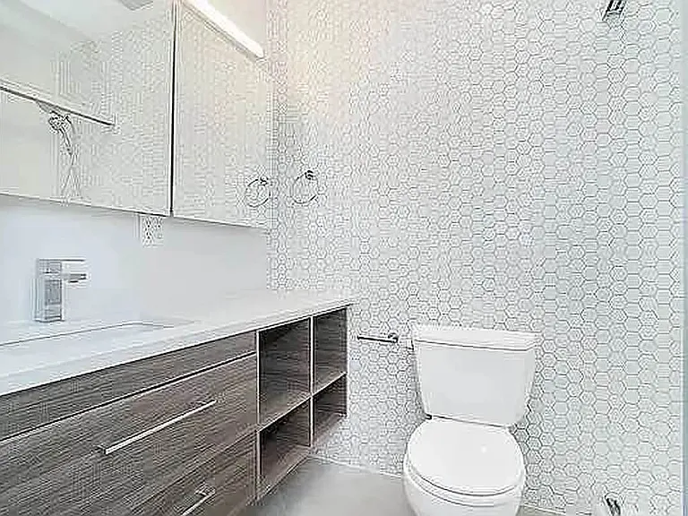 200 E 116th St #3N — Photo 9