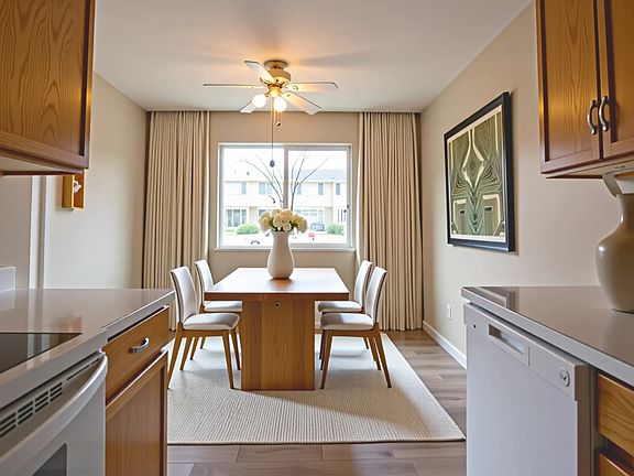 4th image of 26781 Franklin Pointe Dr #A