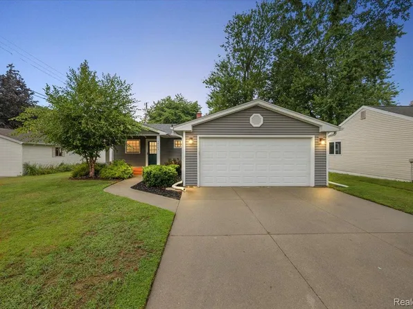 74065 Crull St, Armada, MI 48005