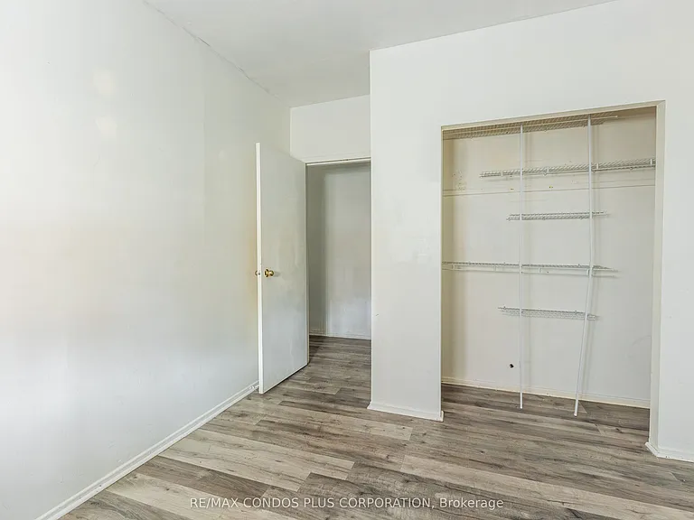 225 Gladstone Ave #103 — Photo 10