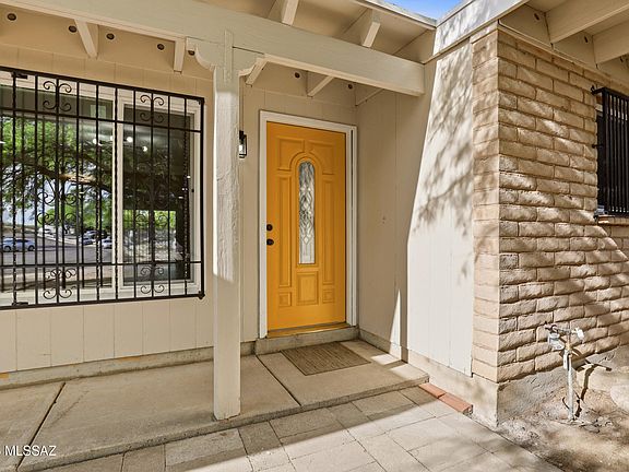 4th image of 3711 S Le Beaux Pl