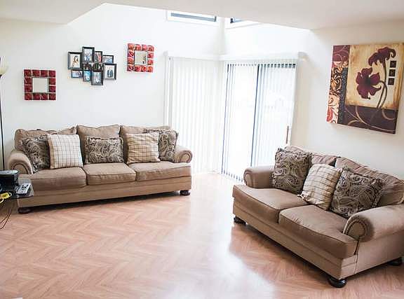 3rd image of 520 E Woodfield Trl #520