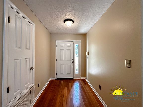 3rd image of 1034 Arthur Ashe Ct