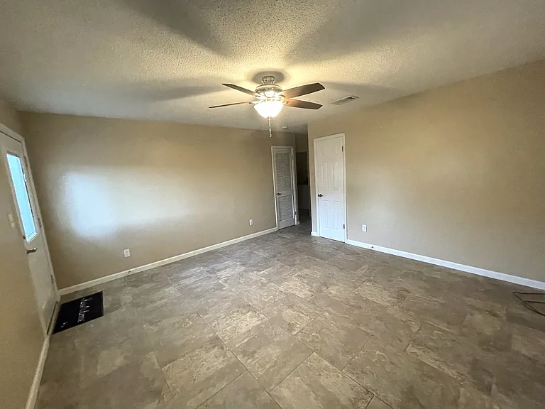 307 Lincoln Ave #A — Photo 9