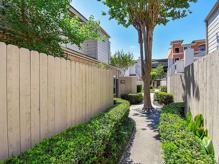 1829 Augusta Dr #31 — Photo 26