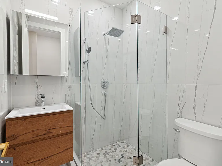 1822 Chestnut St #3R — Photo 14