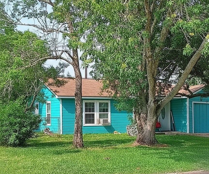 1st image of 1713 N Avenue H