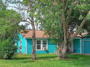 1713 N Avenue H, Freeport, TX 77541