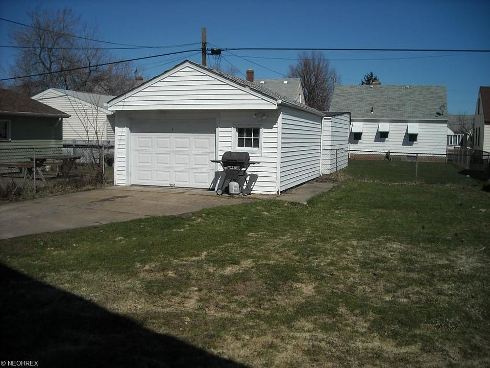 2nd image of 6208 Vandalia Ave