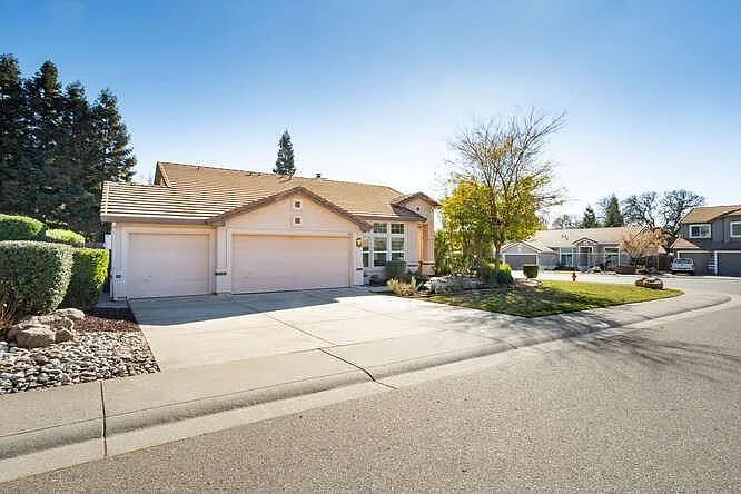 4241 Gailey Cir — Photo 2