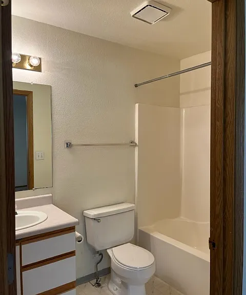 3263 N Lakegrove Ln #202 — Photo 7