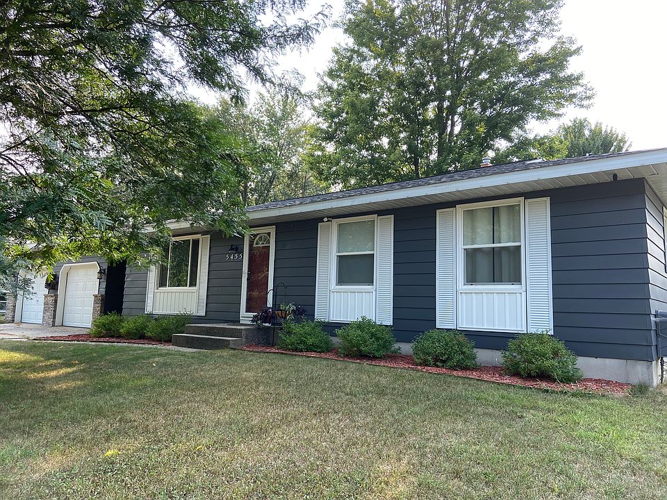 1st image of 5455 Rockbluff Dr NE
