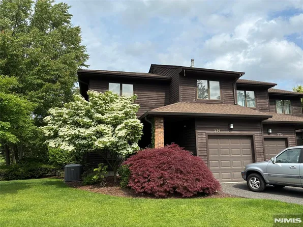 374 French Ct, Teaneck, NJ 07666