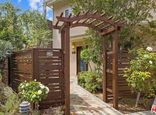 907 Las Pulgas Rd, Pacific Palisades, CA 90272