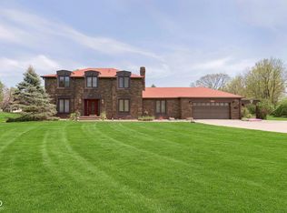 7901 Oaklandon Rd, Indianapolis, IN 46236