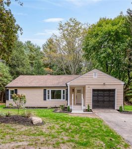 44 Chestnut Hill Rd, Glocester, RI, 02814